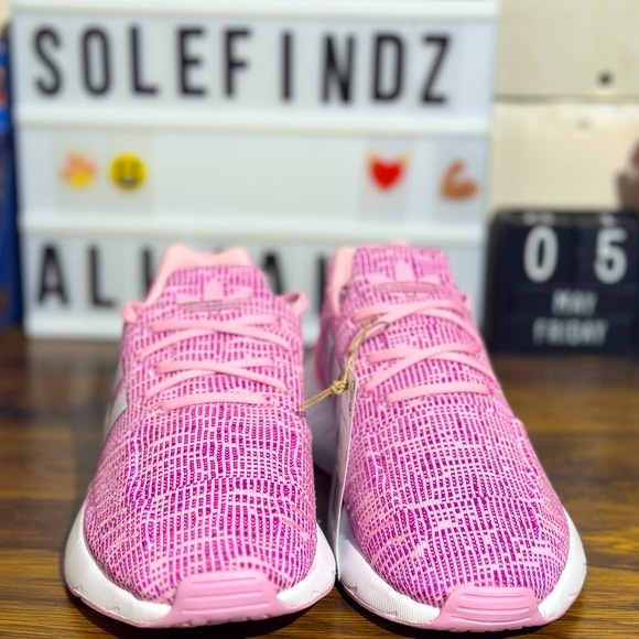 Clearout- Adidas Swift Run 22 Sneakers - Picture 2 of 11